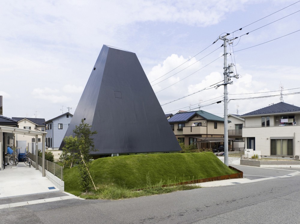 House in Saijo / Suppose Design Office