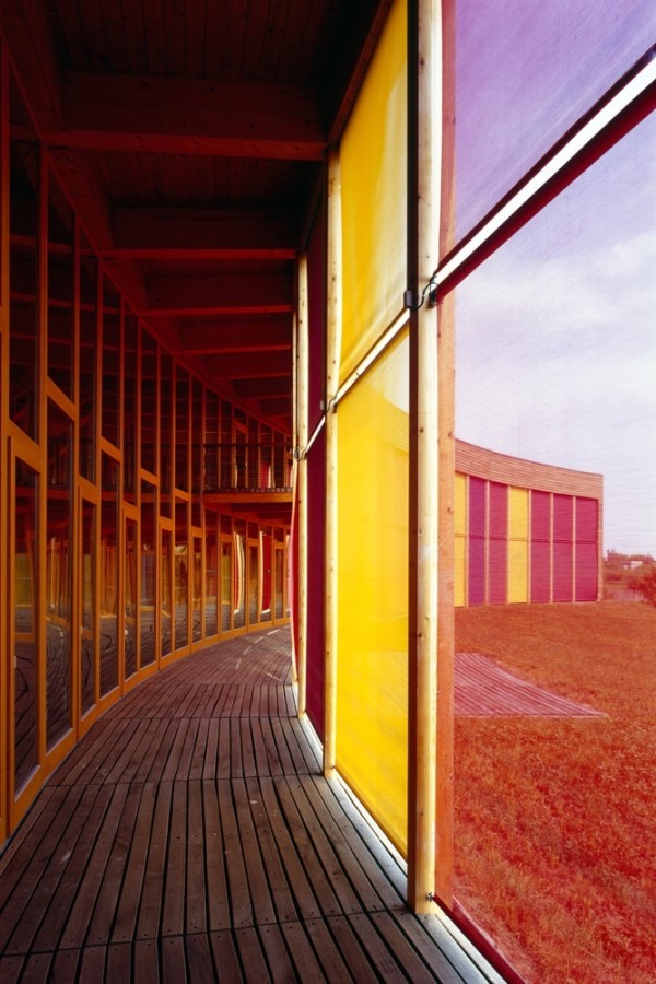 slunakov_gallery-in-ground-floor-with-sun-blinds slunakov_gallery-in-ground-floor-with-sun-blinds