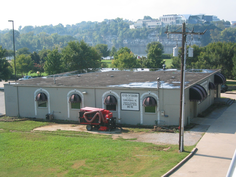 Outdoor Chattanooga Center / Artech