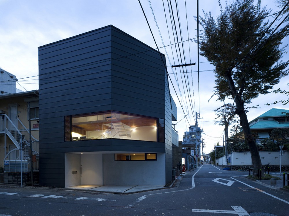 House in Sakuragawa / Suppose Design Office
