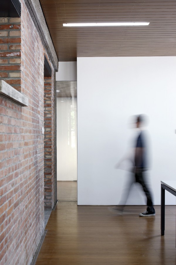 Visa section of Swiss Embassy in Beijing  / EXH Design