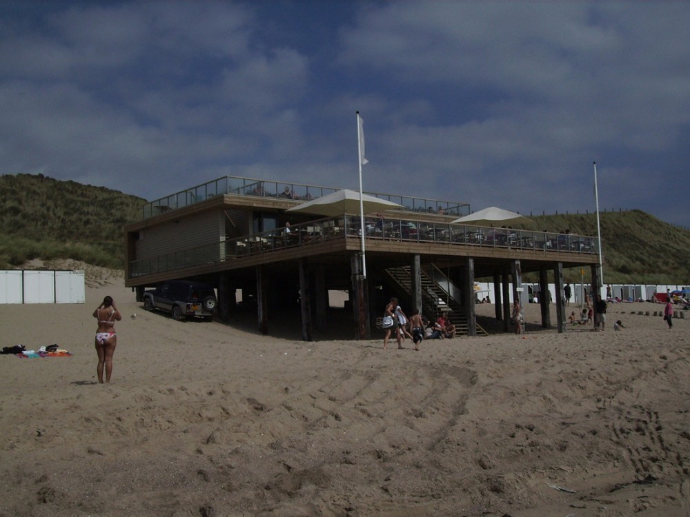 1250548179-beachclub-09 1250548179-beachclub-09