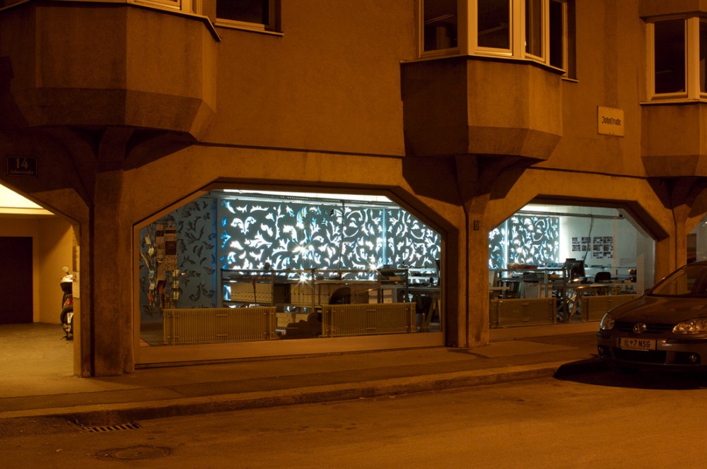 1250618947-badoffice-051 1250618947-badoffice-051