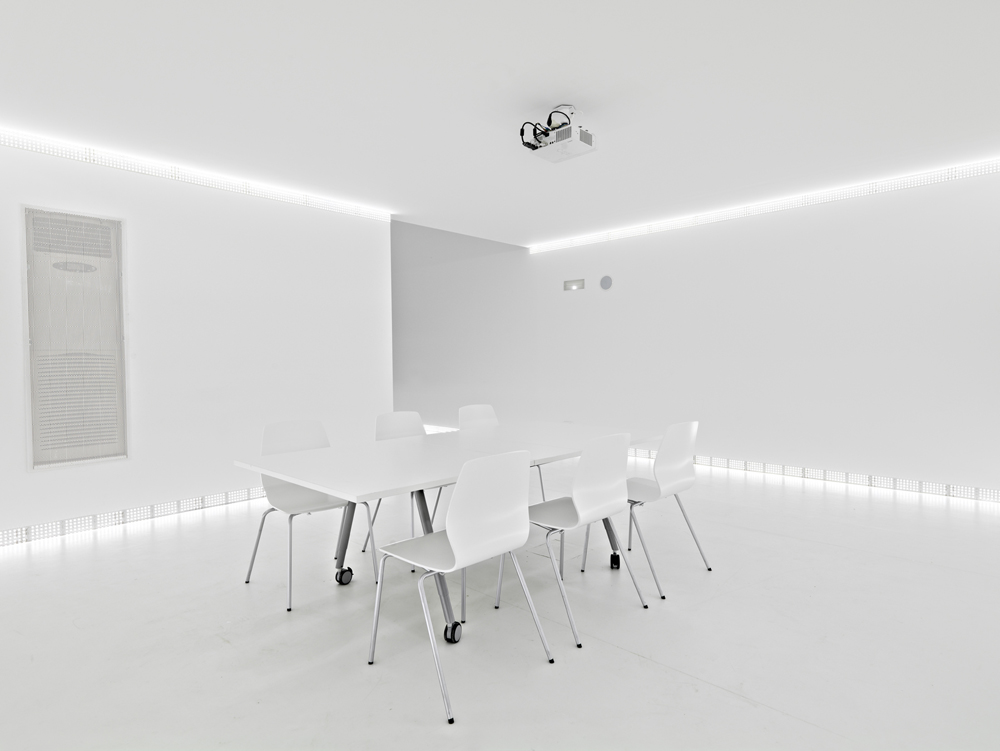 Zaragoza World Expo’s Austrian Pavilion / Strauss-Solid-Ritter