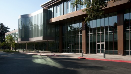 1250788367-ulv-02-entry-proscenium-mid-res