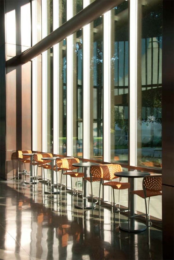 1250789323-ulv-12-tables-on-the-window 1250789323-ulv-12-tables-on-the-window