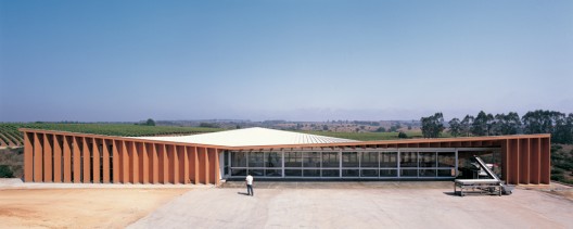 1250867253-izq-ley-16 © Cristobal Palma