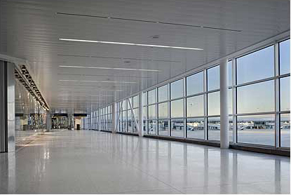 300C – Linear Plank Ceilings / Hunter Douglas Contract