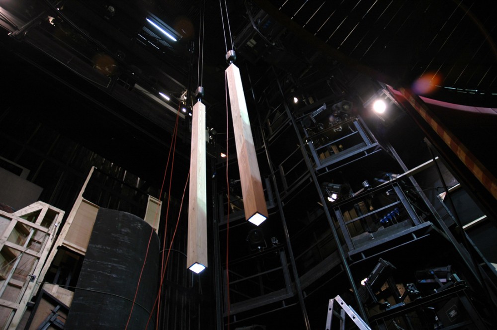 1251389083-dia-121-experiment-of-moving-wooden-tubes 1251389083-dia-121-experiment-of-moving-wooden-tubes