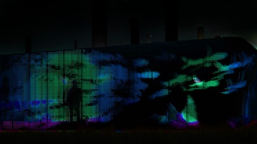1251409636-visiondivision-cover-up-fishtank-72dpi
