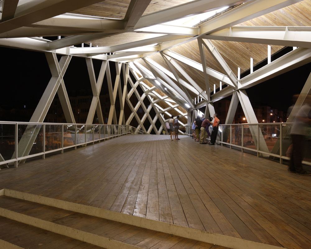 More images of the Quingpu Pedestrian Bridge