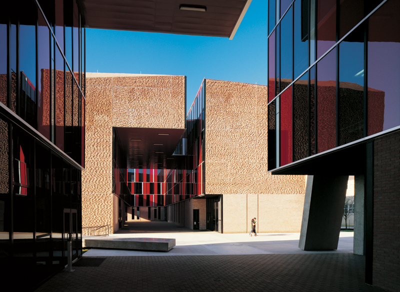 St Edward’s University New Residence and Dining Hall / Alejandro Aravena