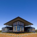 Emu Bay House / Max Pritchard Architect