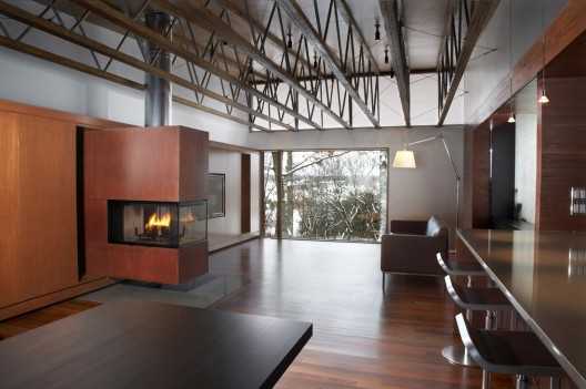 ferroushouse_02