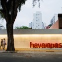 1251781878-havaianas-8197 © Nelson Kon