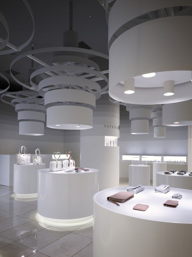 Patrick Cox shop / Sinato