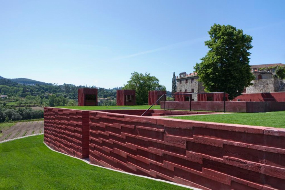 Paco De Pombeiro Manor House / Ezzo