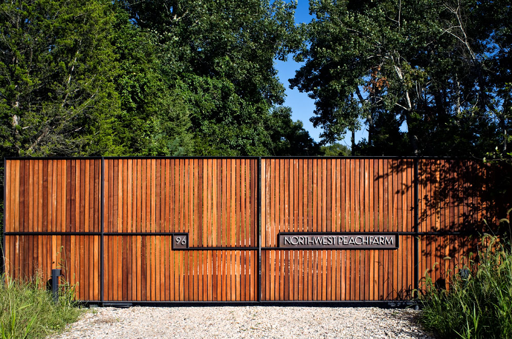 1251989485-gate 1251989485-gate