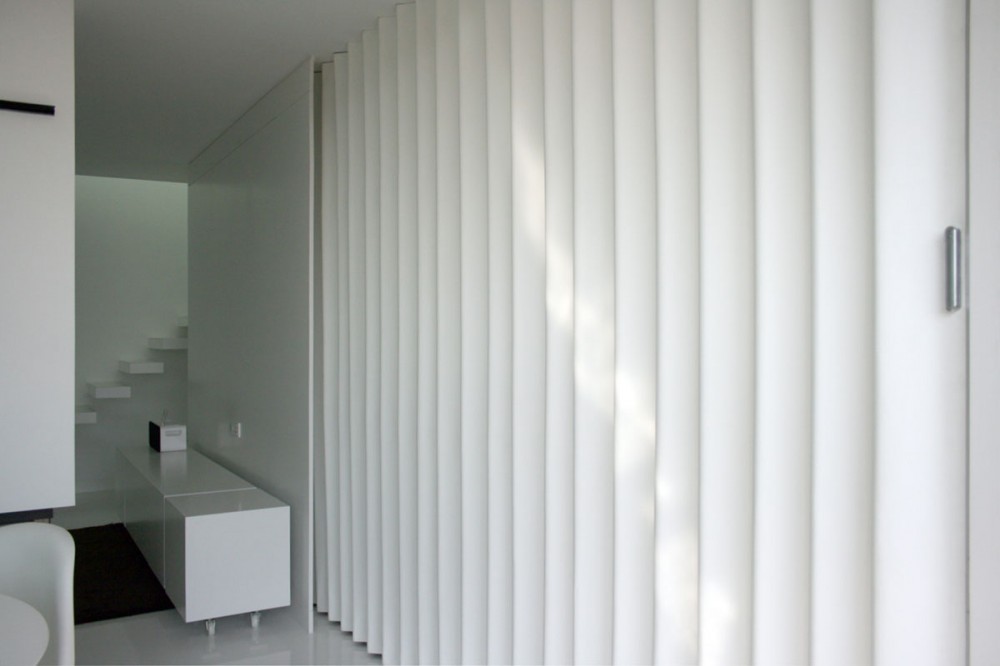 1252094196-apartment-study-g2 1252094196-apartment-study-g2
