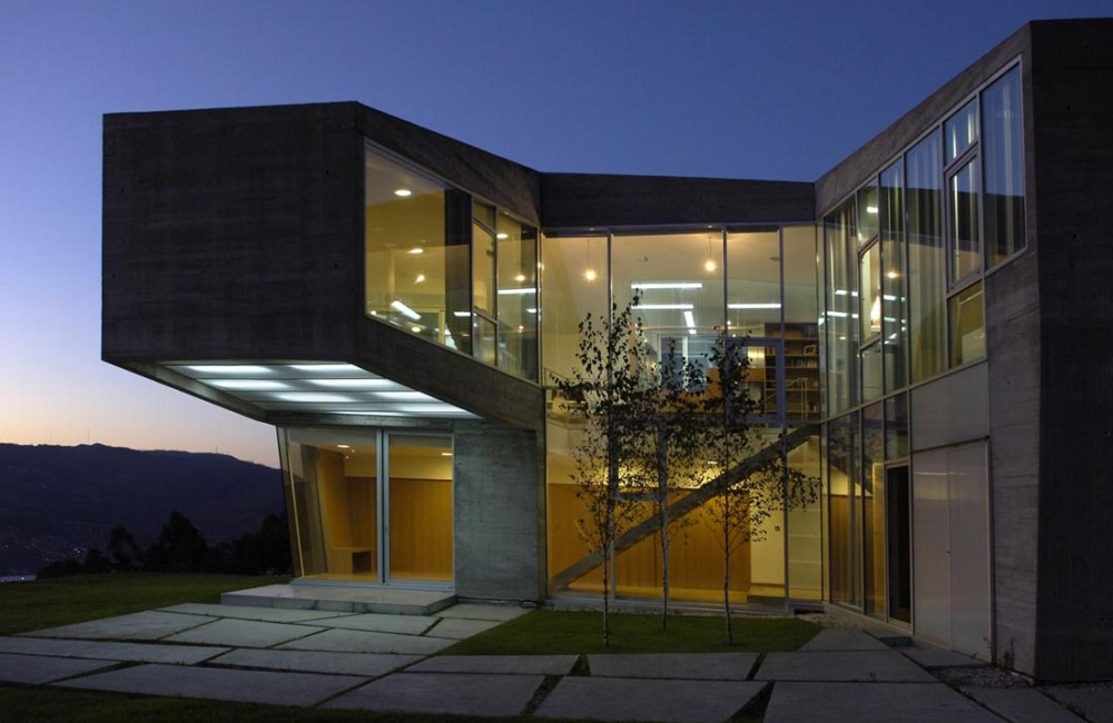 Redondela House / Irisarri + Piñera