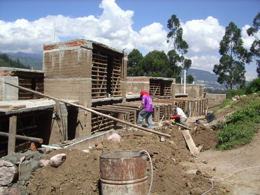 1252418190-1251120746-c-construccion-con-tapial-003 rammed earth construction © David Barragán