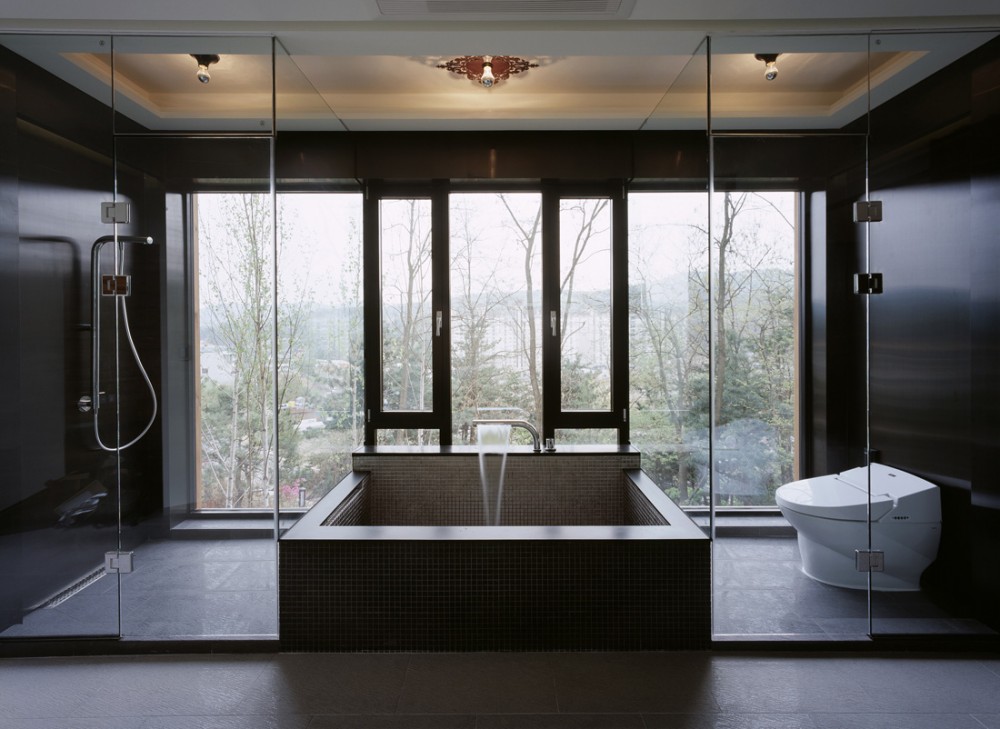 1252508265-master-bathroom01 1252508265-master-bathroom01