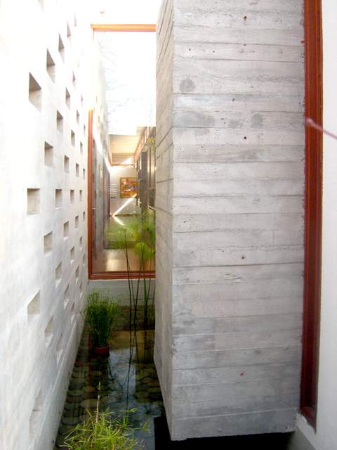 San Damian house / Daw