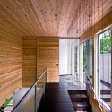 1252965031-walkway