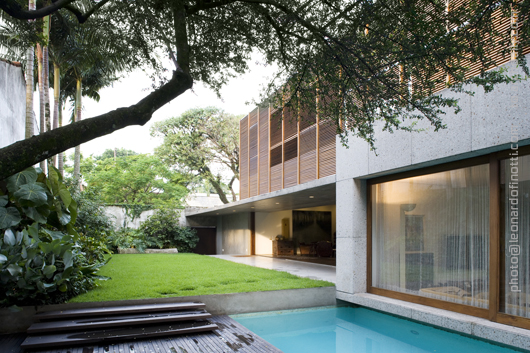 Isay Weinfeld - casa Marrom, SaÌo Paulo - BR © Leonardo Finotti