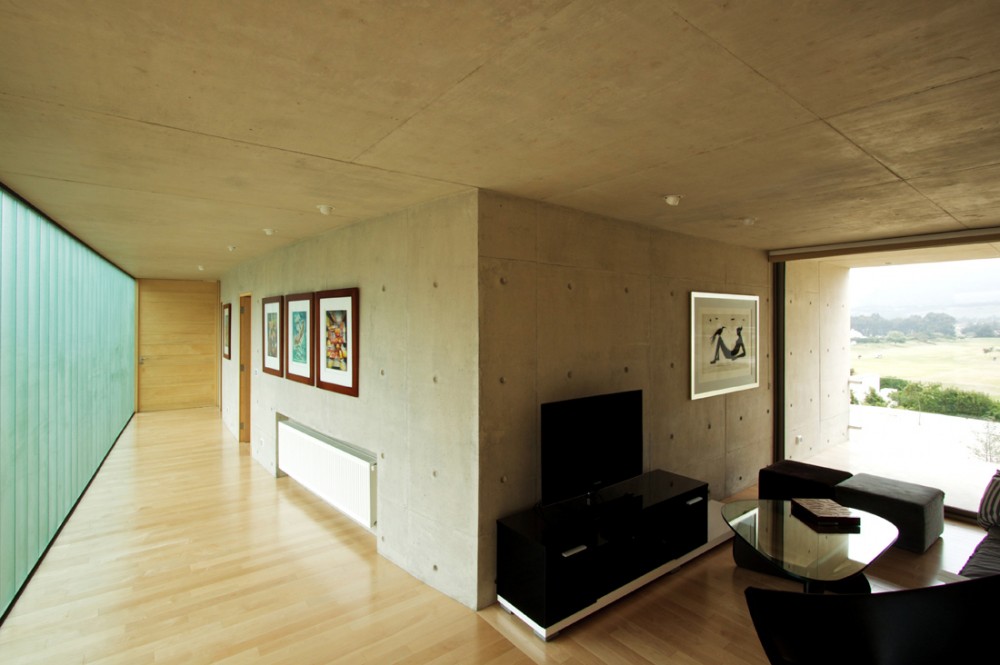 White O_Toyo Ito (35) White O_Toyo Ito (35)