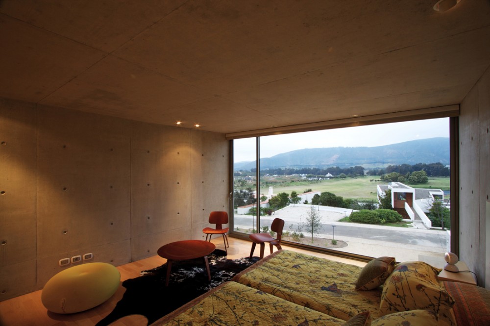 White O_Toyo Ito (49) White O_Toyo Ito (49)