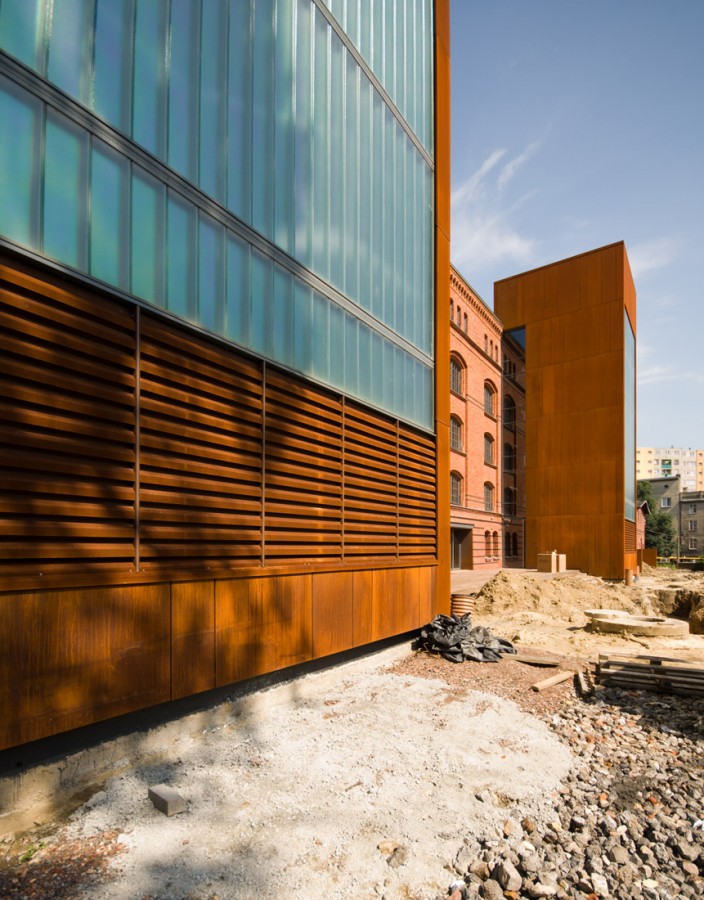 Adaptation of Former Granary / medusagroup