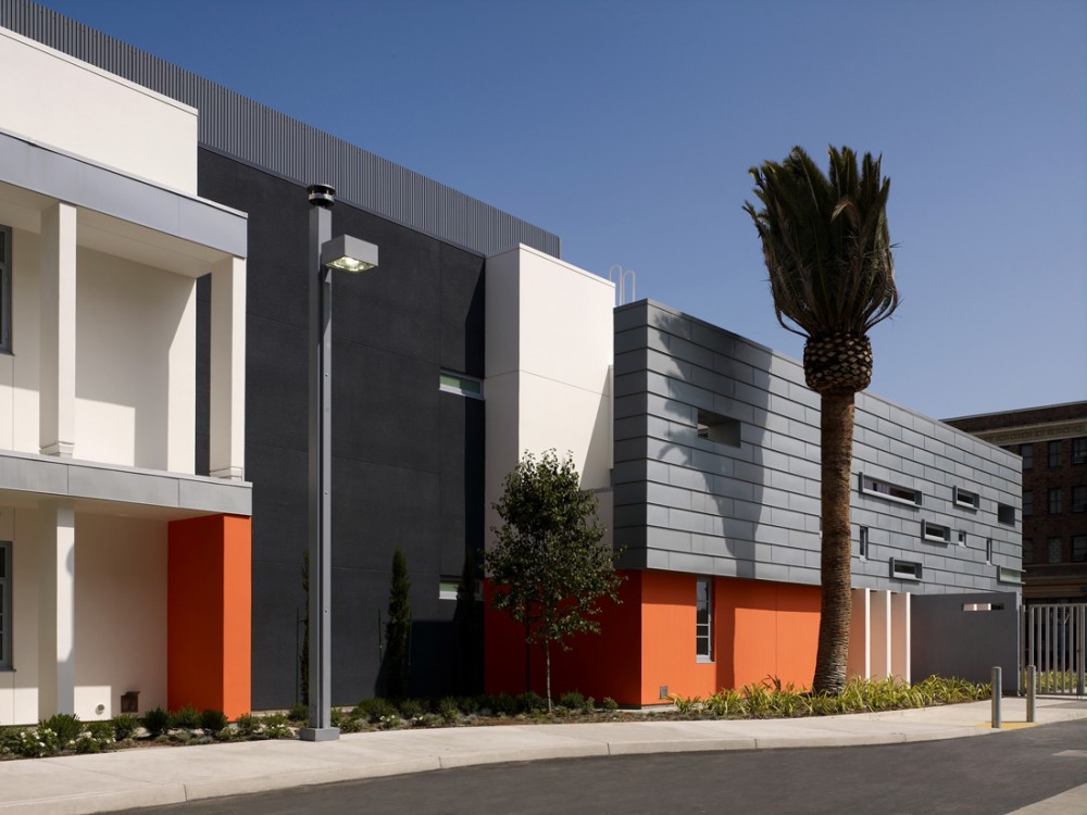 Ambassador K-5_West Facade_Tim Street-Porter_Mid Rez © Tim Street Porter