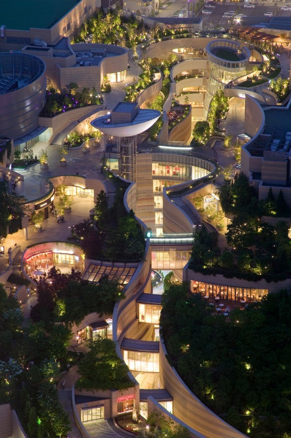 Namba Parks / The Jerde Partnership