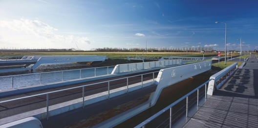 1106-006-Bruggen