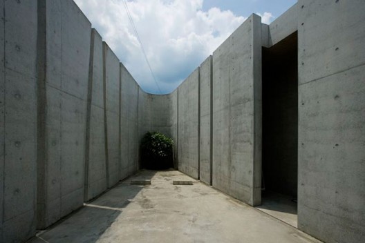 slithouse-eastern-design-studio_yatzer_8 © Koichi Torimura