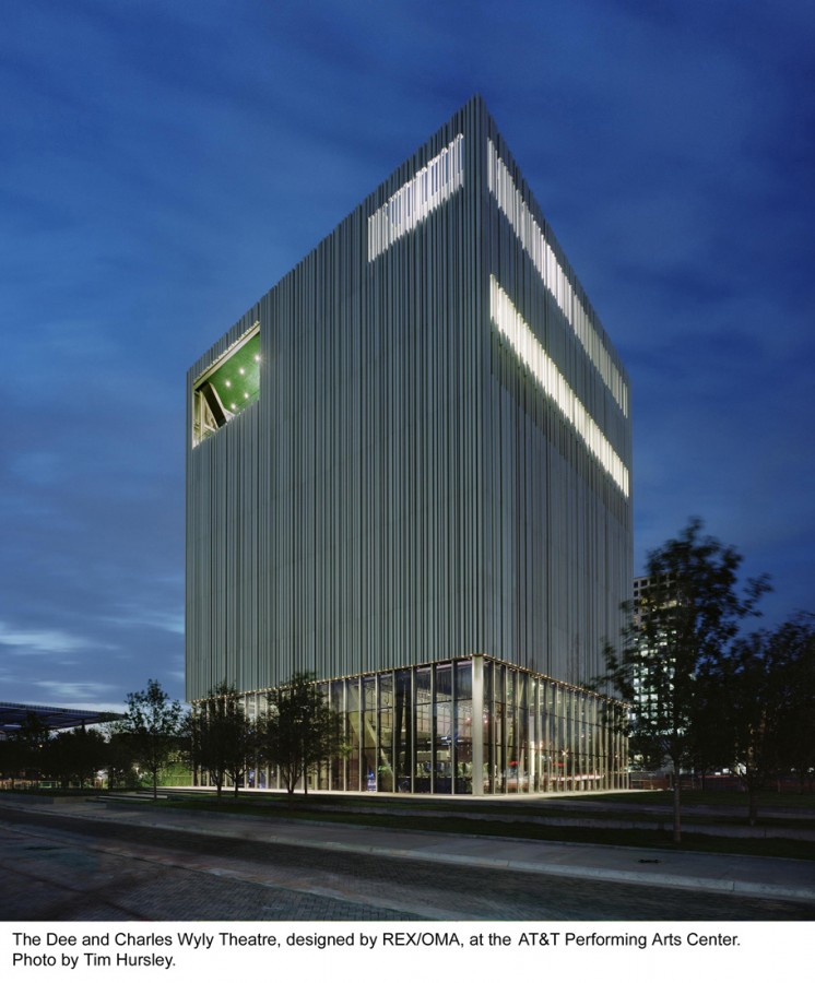 321_2_Wyly - night view © Tim Hursley