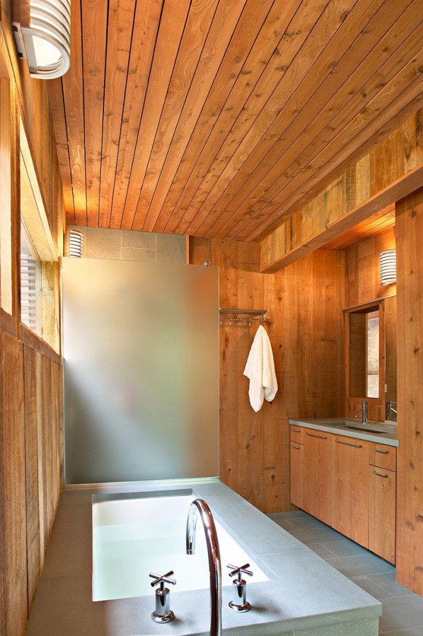 Re-cover Residence / Bates Masi Architects