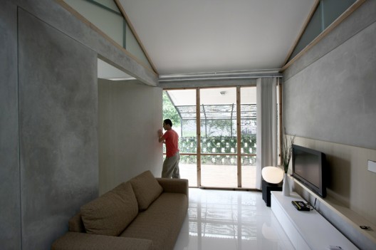 GreyHouse (5) GreyHouse (5)