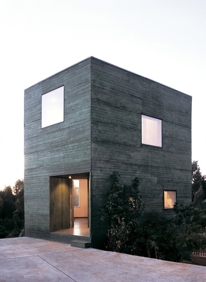 Fosc House / Pezo von Ellrichshausen Architects