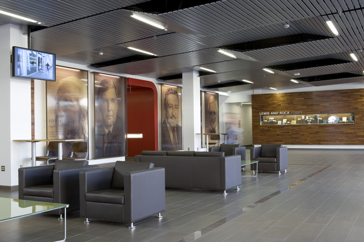 Box Series / Hunter Douglas Contract