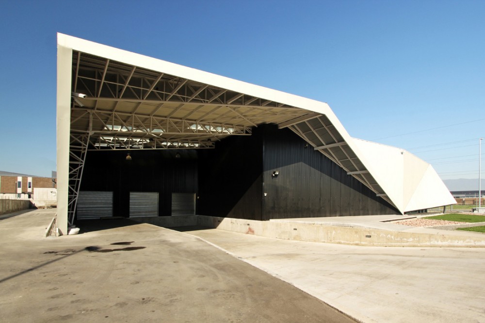 Huanacu Warehouse & Office / tFPS