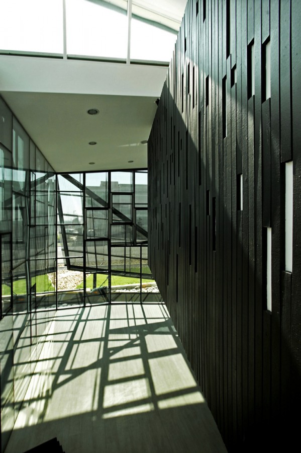 Huanacu Warehouse & Office / tFPS