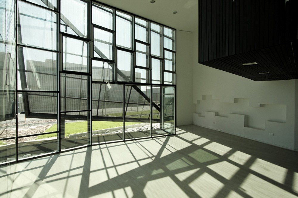 Huanacu Warehouse & Office / tFPS