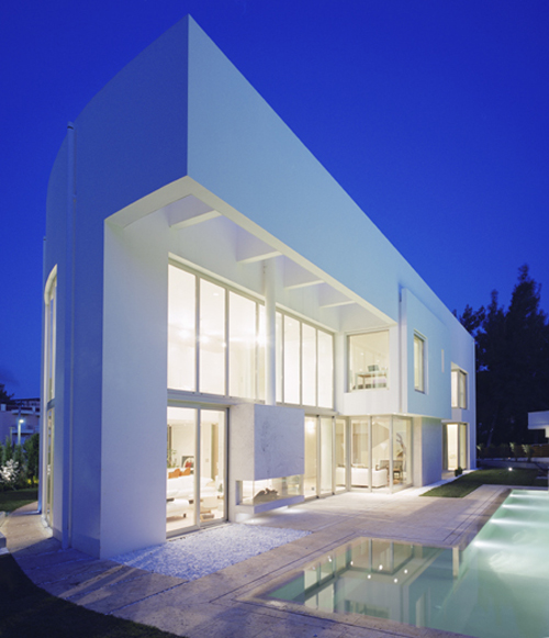 Wide Open Villa / KLab architecture