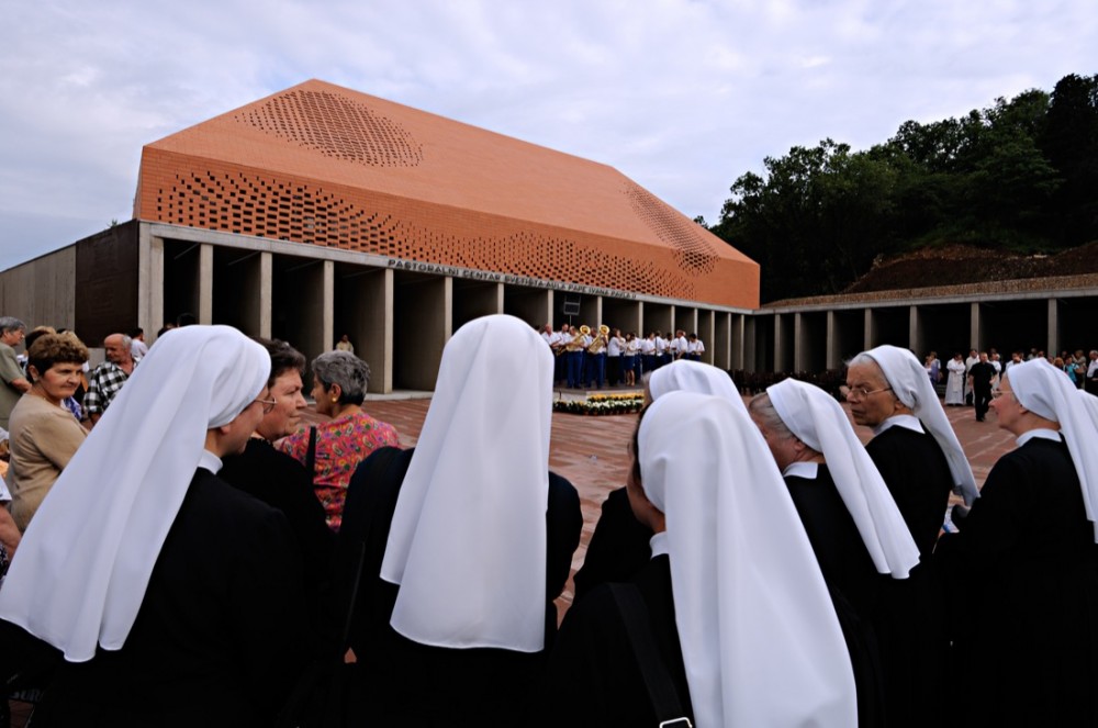 Pope John Paul II Hall / Randić & Turato