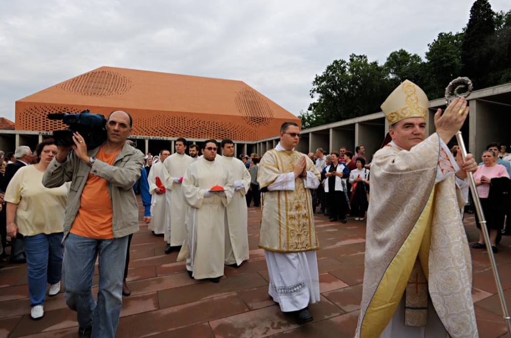 Pope John Paul II Hall / Randić & Turato
