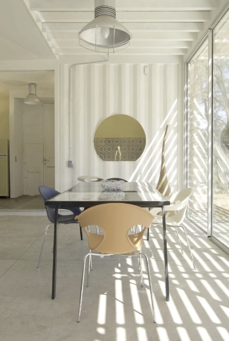 Manifesto House / James & Mau, for Infiniski