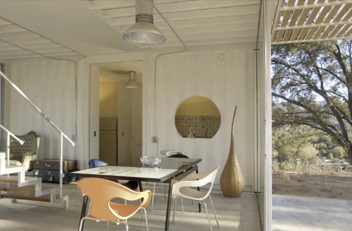 Manifesto House / James & Mau, for Infiniski