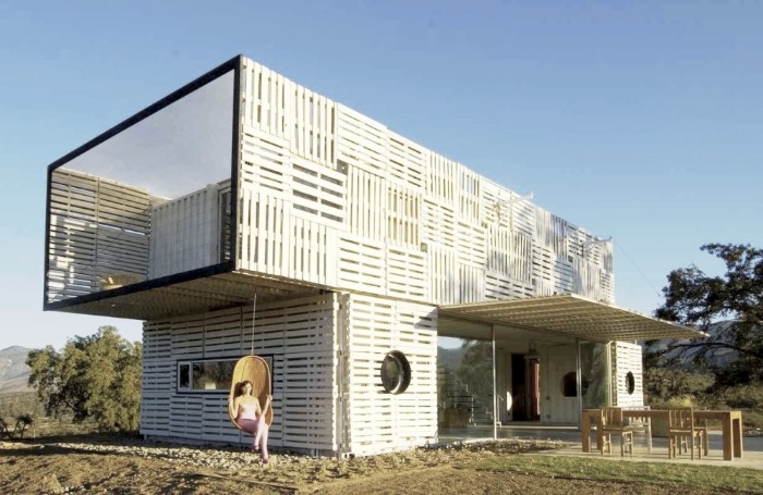 Manifesto House / James & Mau, for Infiniski